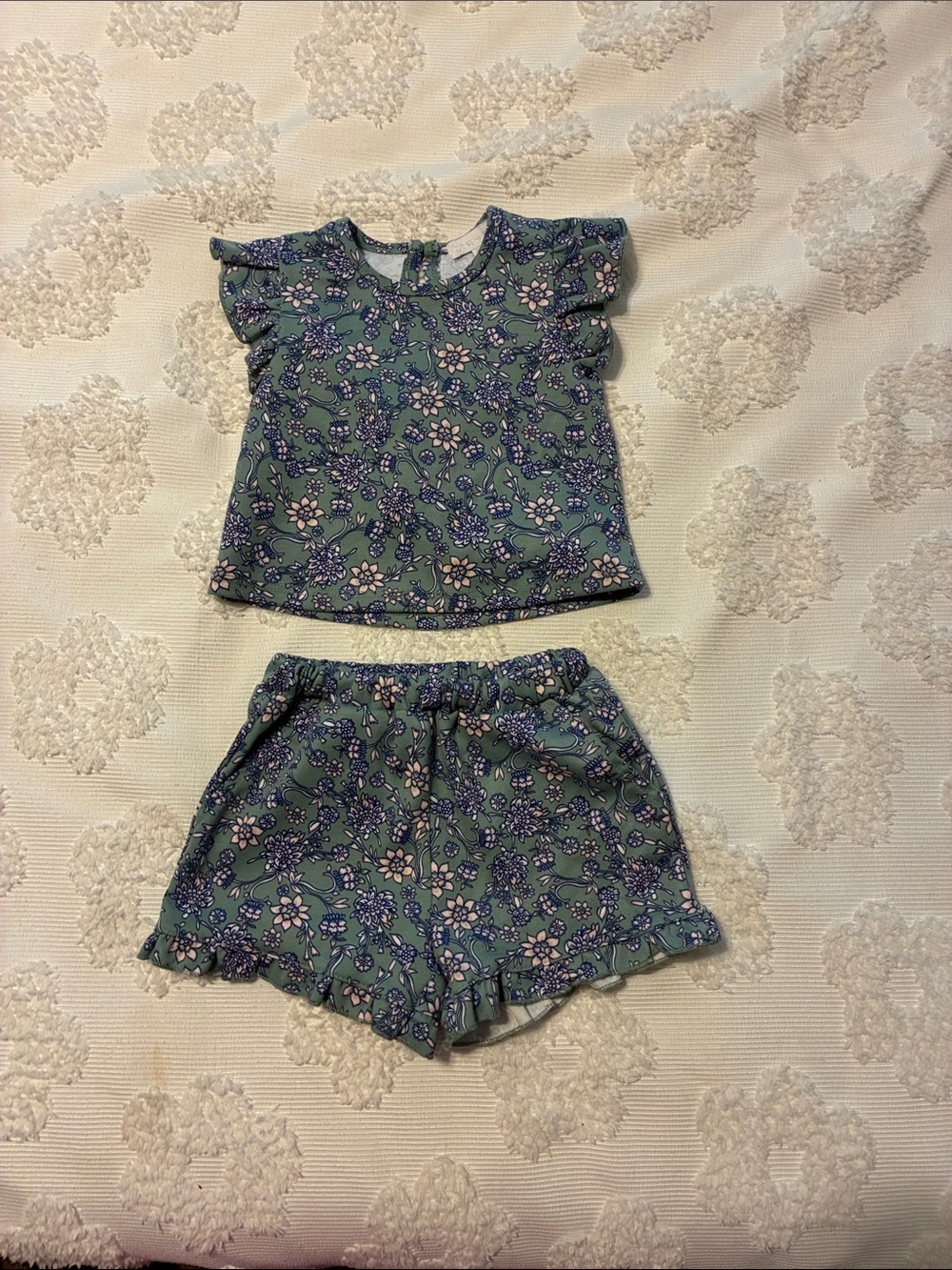 btween Green Floral Ruffle Sleeve Pajama Set